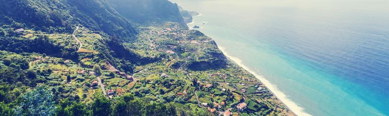 Madeira vítá cestující s očkovacím pasem