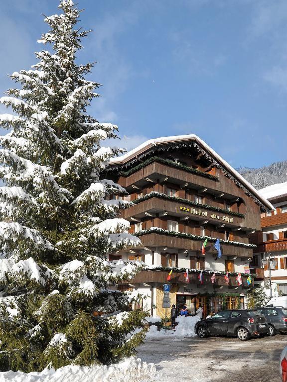 6denní zájezd s dopravou, polopenzí a skipasem v ceně – hotel Alle Alpi