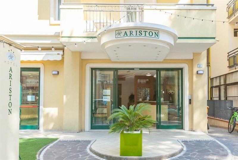 Hotel Ariston s polopenzí